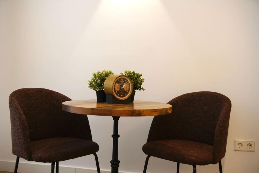 Mini Hotel In The Heart Of Sevilla For Exclusive Usage Exterior photo