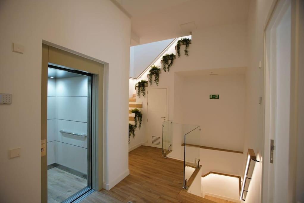Mini Hotel In The Heart Of Sevilla For Exclusive Usage Exterior photo