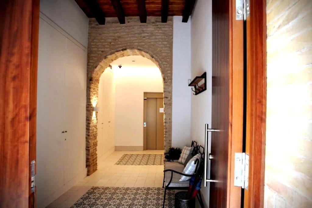 Mini Hotel In The Heart Of Sevilla For Exclusive Usage Exterior photo